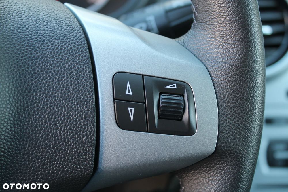 Opel Corsa 1.4 16V Active - 23