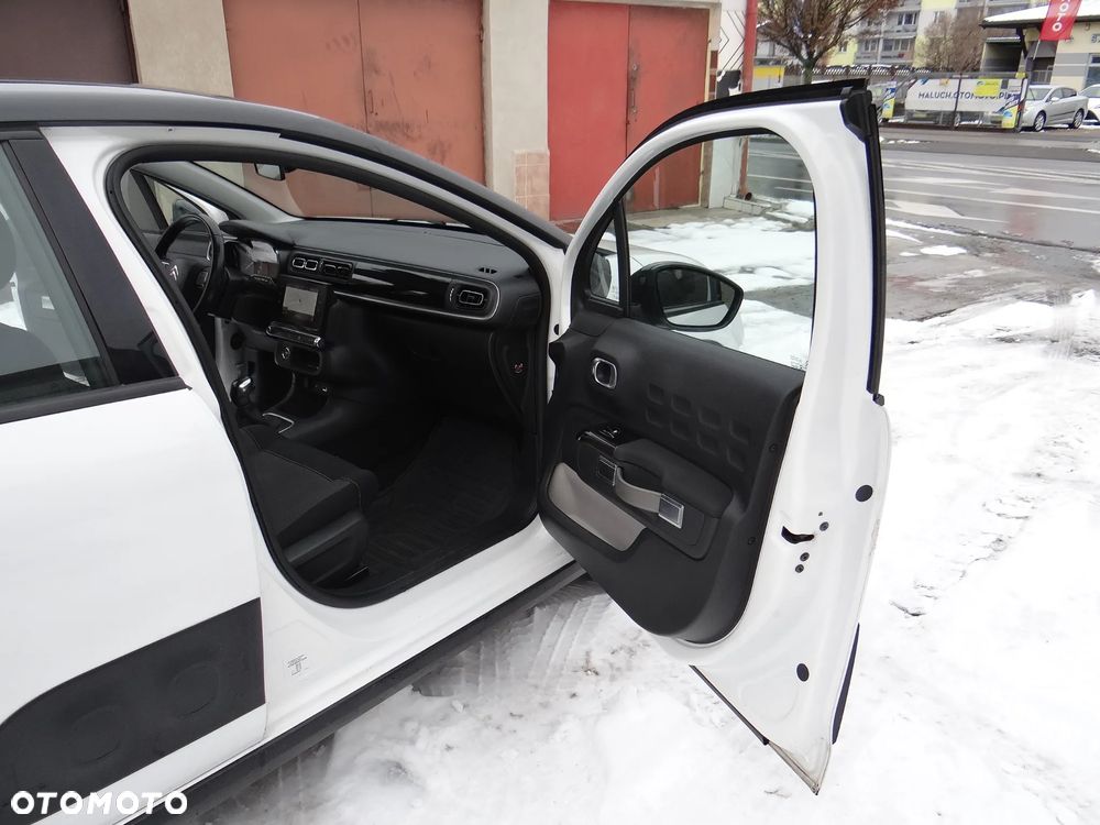 Citroën C3 Pure Tech 82 SHINE - 17