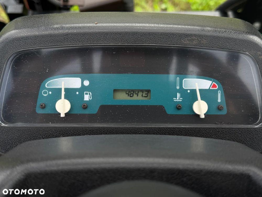 Toyota 7FDF25 Wózek Widłowy 2,5tony. Niski Przebieg 4800 mtg. Wolny skok. Triplex. Oryginał z Norwegii z Gospodarstwa ziemniaczanego woził lekkie ładunki.. Zero luzów i wycieków. Maszyna po wszystkich dużych serwisach w DEKRA. ZERO wkładu własnego. Maszt Triplex. Dodatkowa 3 linia Hydrauliczna. Diesel! Hamulce brzytwa! Koła pełne. REWERS JAZDA. Opony bardzo ładne. Oświetlenie fabryczne. Potężna moc. Wysoka precyzja pracy oraz jazdy! - 13