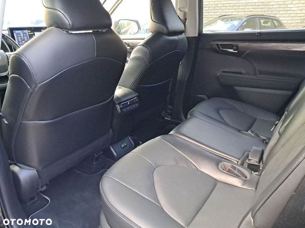Toyota Highlander - 10