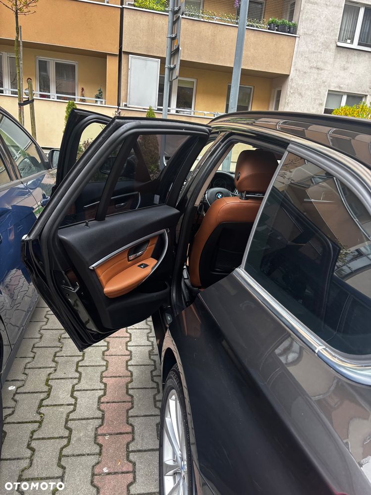 BMW Seria 3 320d xDrive Edition Luxury Line Purity - 28