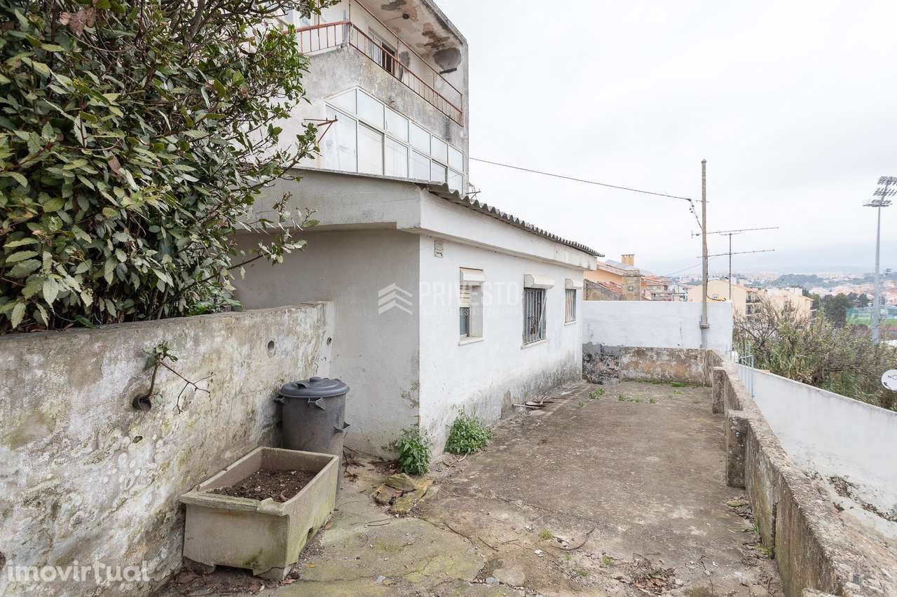 Prédio Devoluto com 3 Apartamentos | Lote 551 m² | Alcabideche - Grande imagem: 4/30