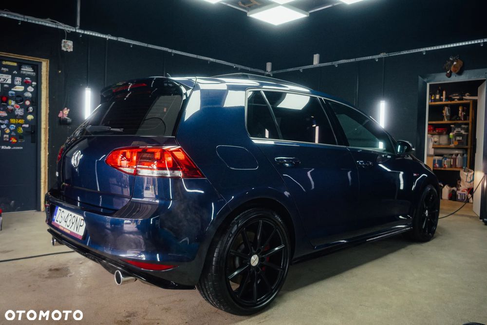 Volkswagen Golf GTI Performance BlueMotion Technology - 5