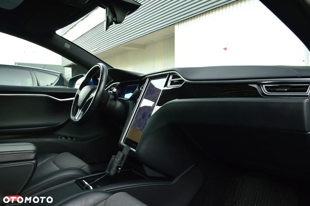 Tesla Model S 75 - 16
