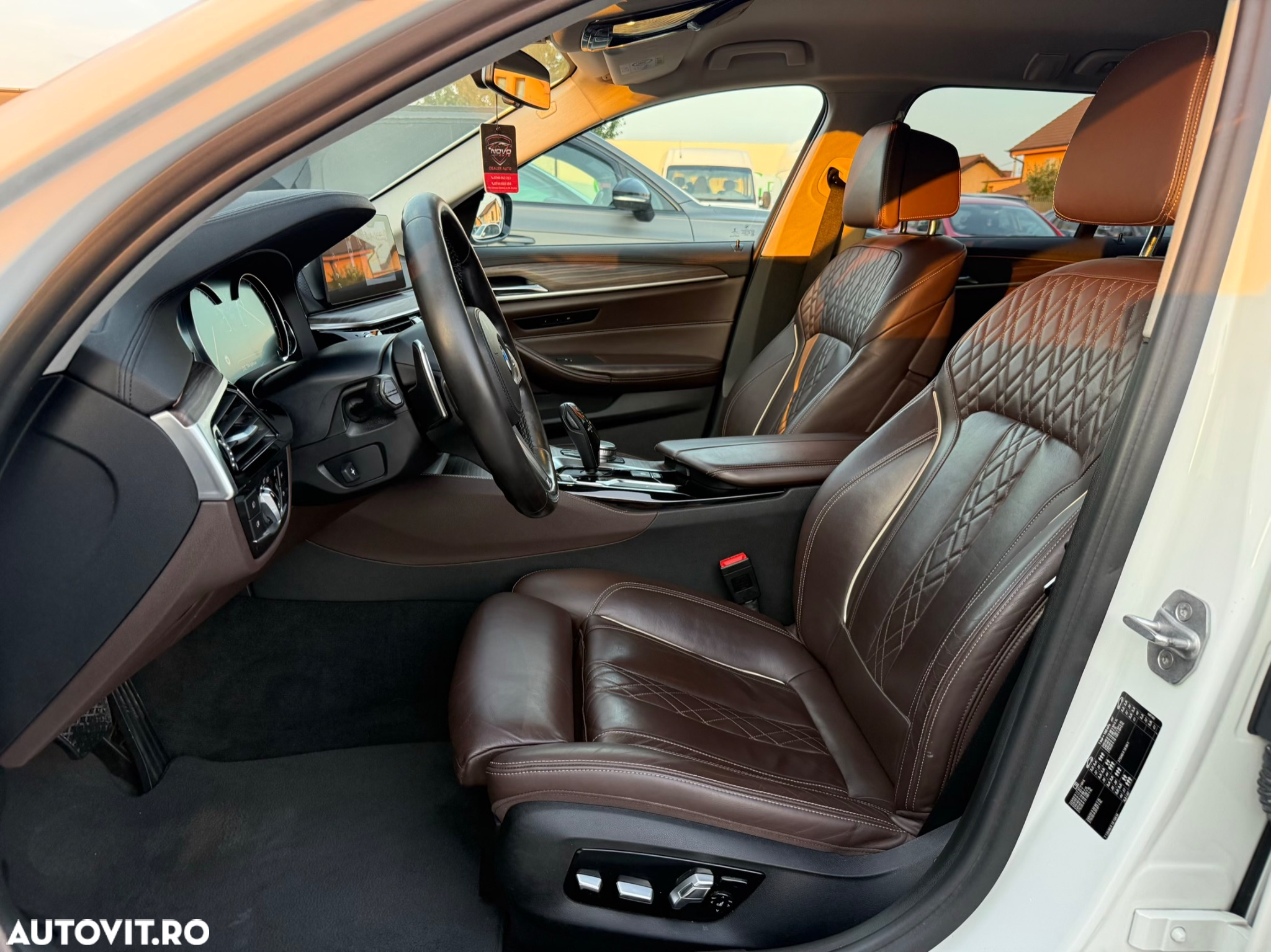 BMW Seria 5 520d Touring Aut. Luxury Line - 18