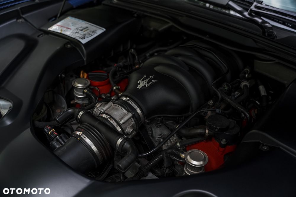 Maserati GranTurismo S - 22