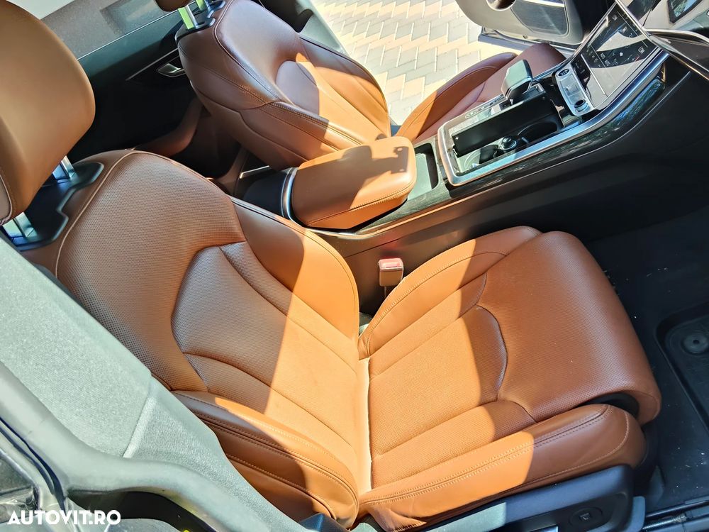 Audi Q8 55 TFSI quattro Tiptronic MHEV - 10