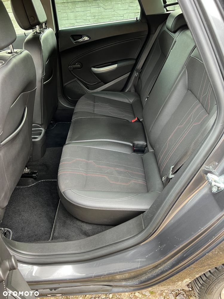 Opel Astra 1.7 CDTI - 11