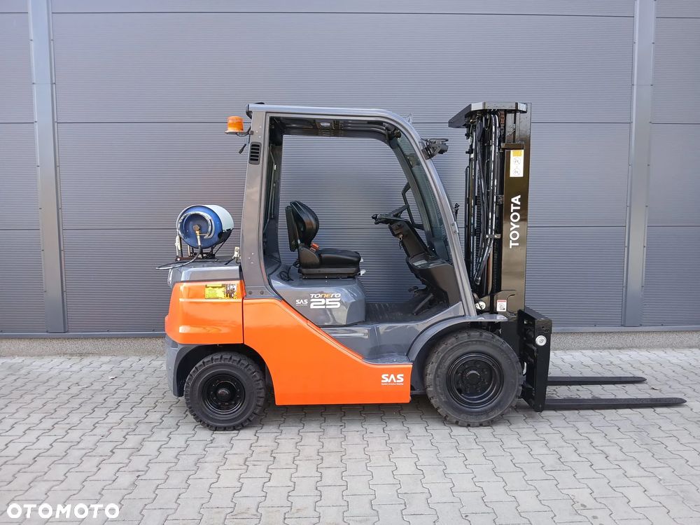 Toyota 02-8FGF25 - 2