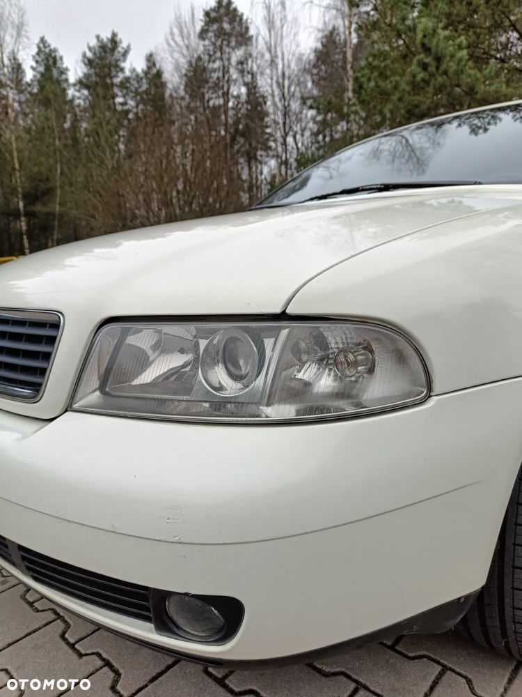 Audi A4 Limousine - 12