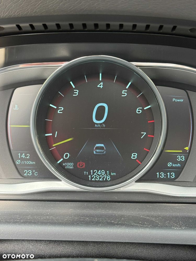 Volvo XC 70 - 3