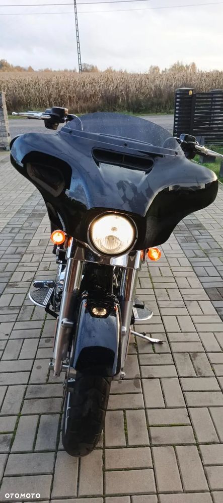 Harley-Davidson Touring Street Glide - 10