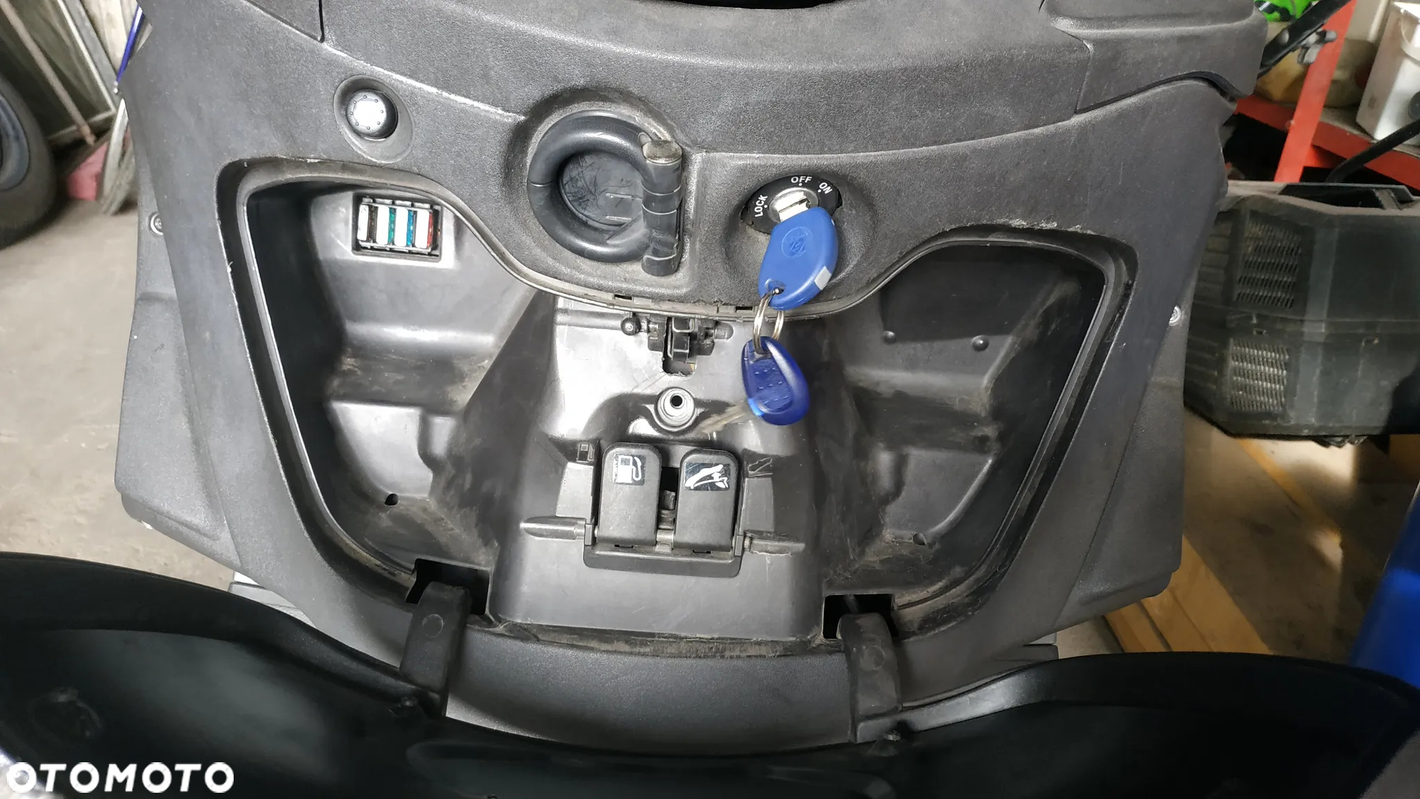 Piaggio X9 - 11