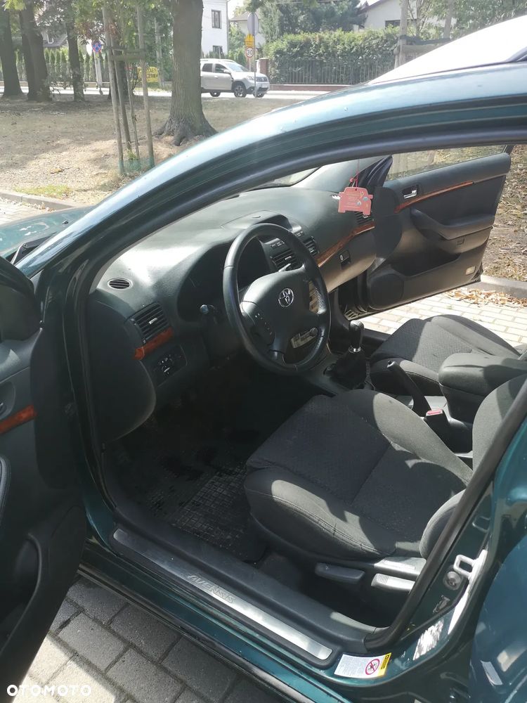 Toyota Avensis 1.8 VVT-i Sol - 5
