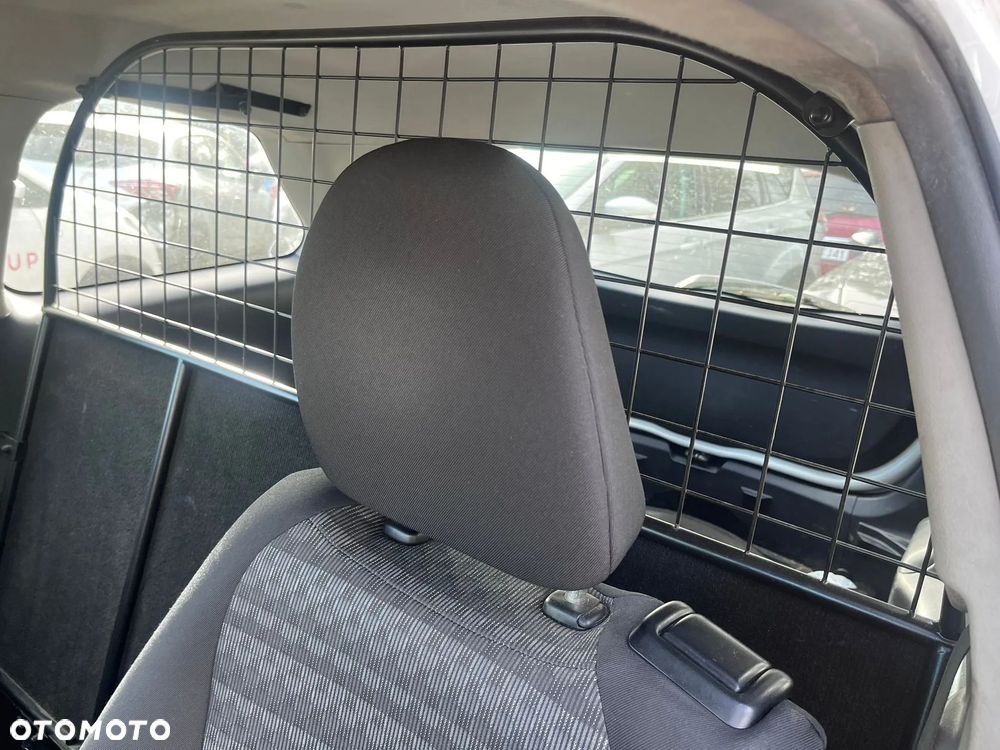 Toyota YARIS - 17