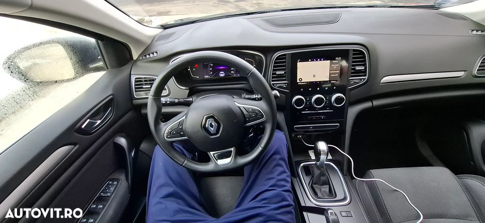 Renault Megane BLUE dCi EDC Intens - 10