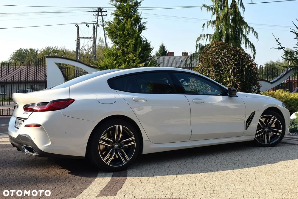 BMW Seria 8 840i xDrive - 22