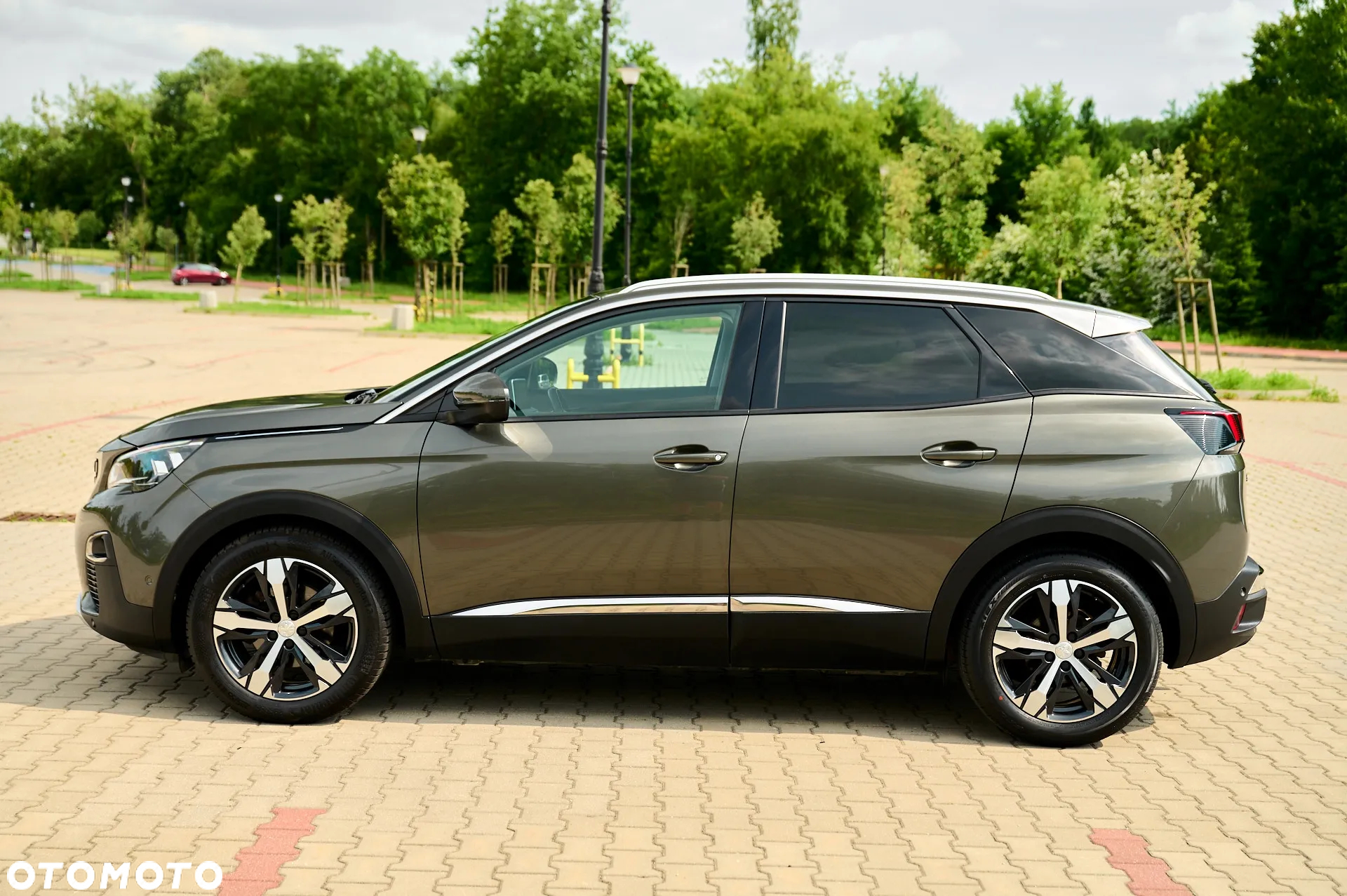 Peugeot 3008 1.2 PureTech Allure S&S EAT6 - 7