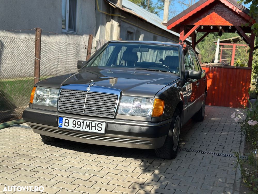 Mercedes-Benz W124 - 1