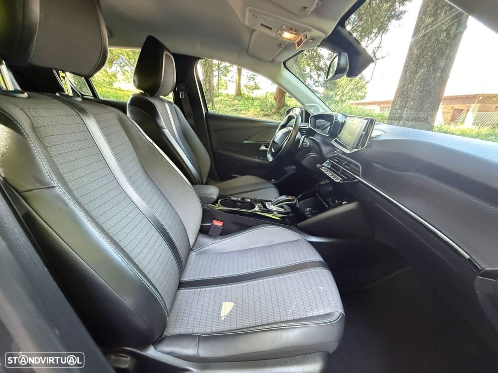 Peugeot 208 1.2 PureTech Allure Pack EAT8 - 17