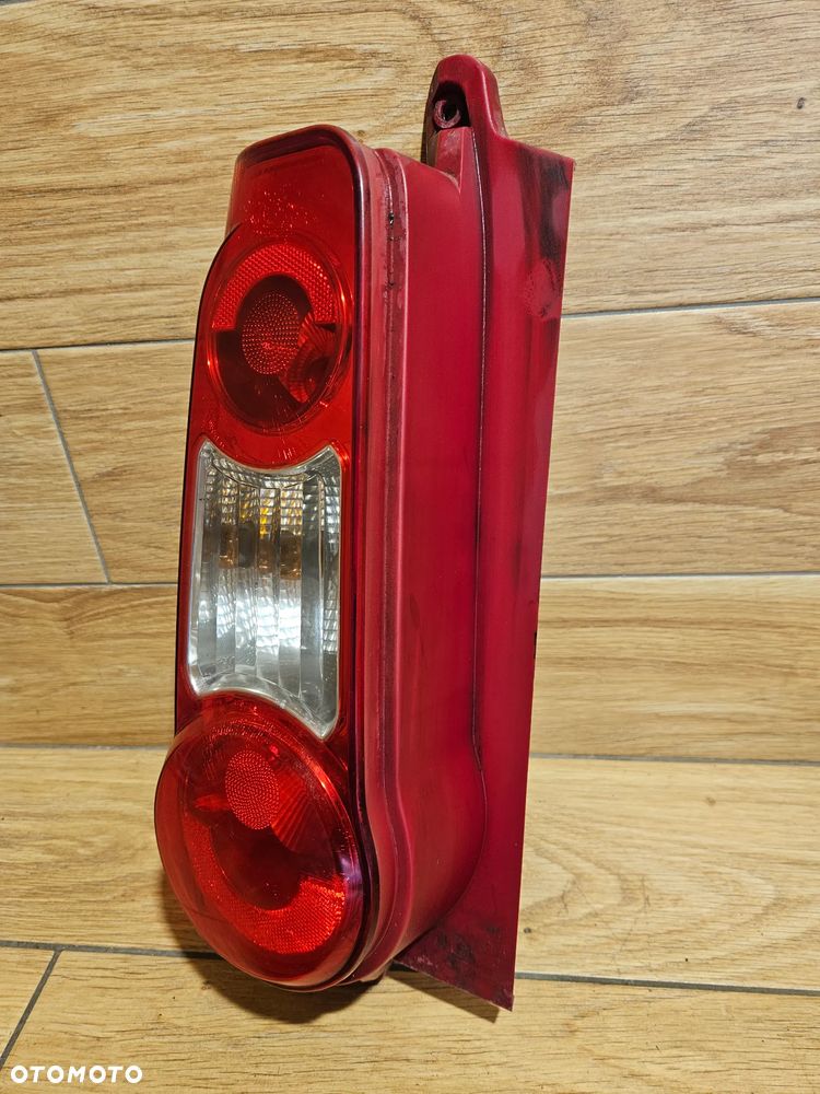 Peugeot Partner II Lampa Lewy Tył Lewa Tylna - 4