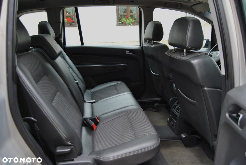 Opel Zafira 1.9 CDTI Cosmo - 8