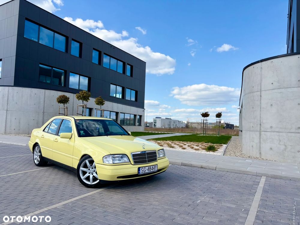 Mercedes-Benz Klasa C 180 Esprit - 17