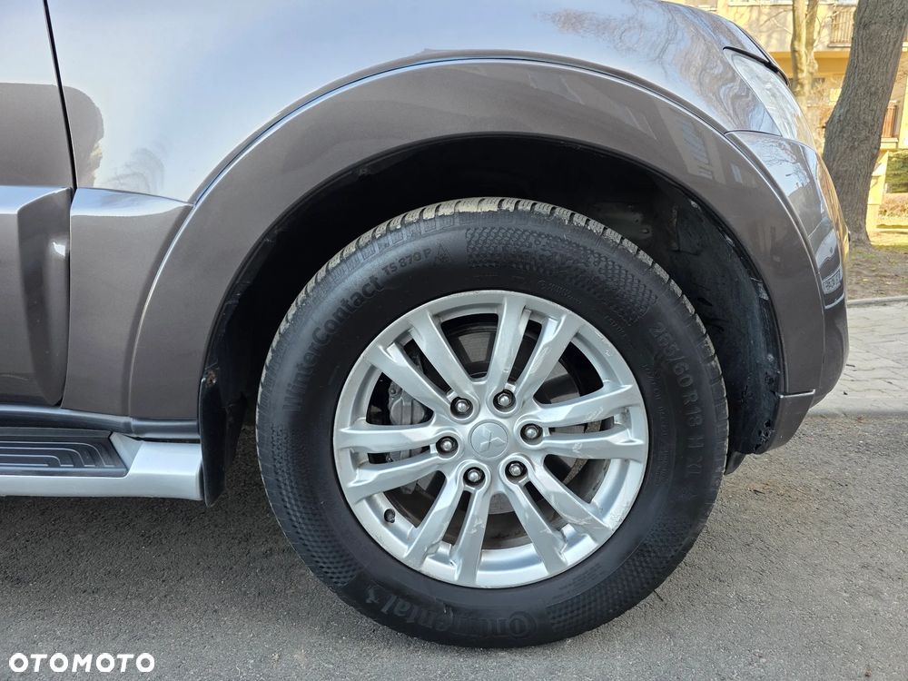 Mitsubishi Pajero 3.2 DID Instyle - 17
