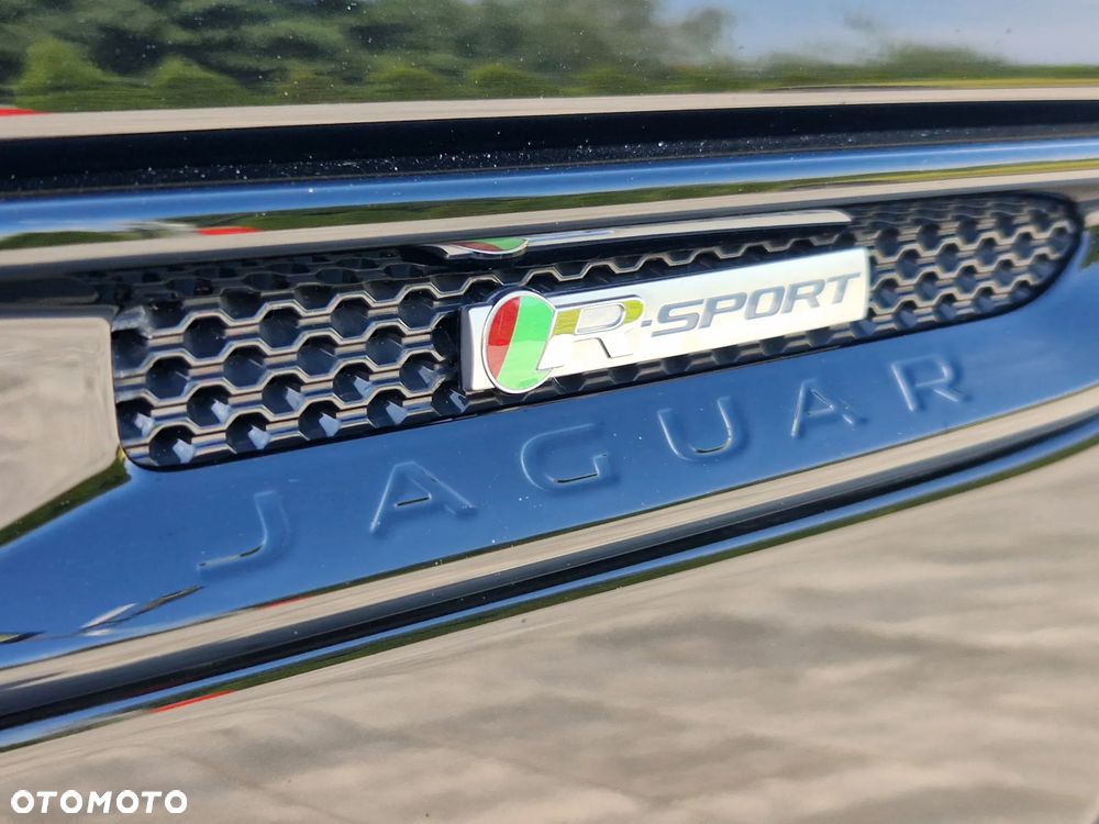 Jaguar XF 2.0 i4D AWD R-Sport - 27