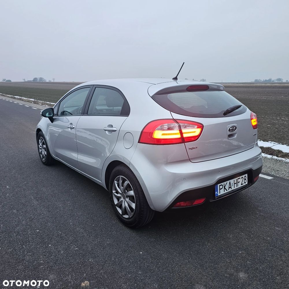 Kia Rio 1.4 CRDI Fifa World Cup Edition - 2
