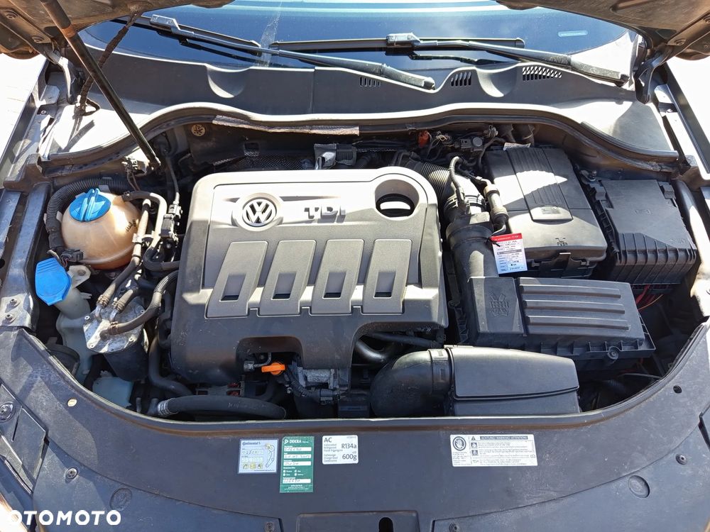 Volkswagen Passat 2.0 TDI Trendline - 11
