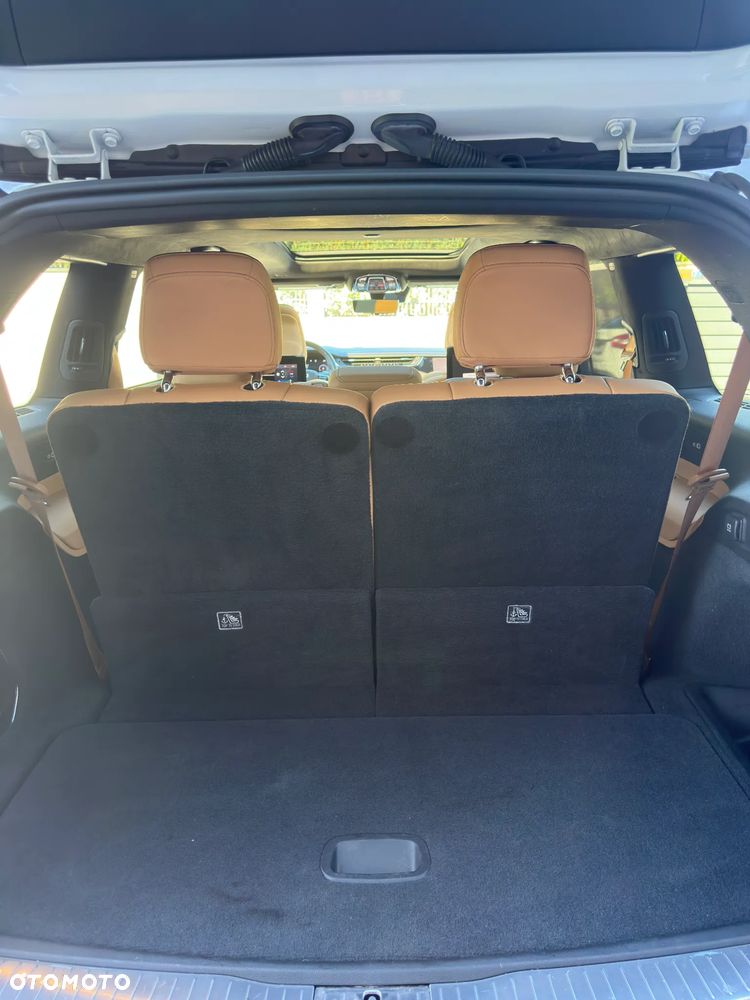 Jeep Grand Cherokee - 23