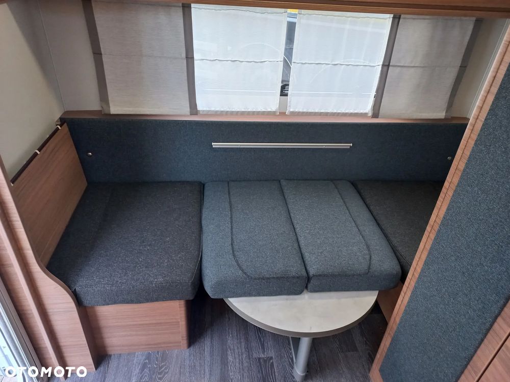 KNAUS Sport 400 LK, Piętrowe łóżko - 15