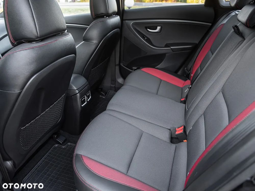 Hyundai i30 1.6 T GDI Turbo - 26