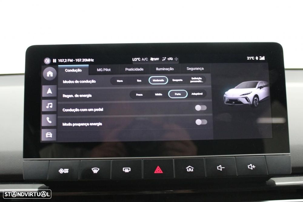 MG MG4 64 kWh Luxury - 24