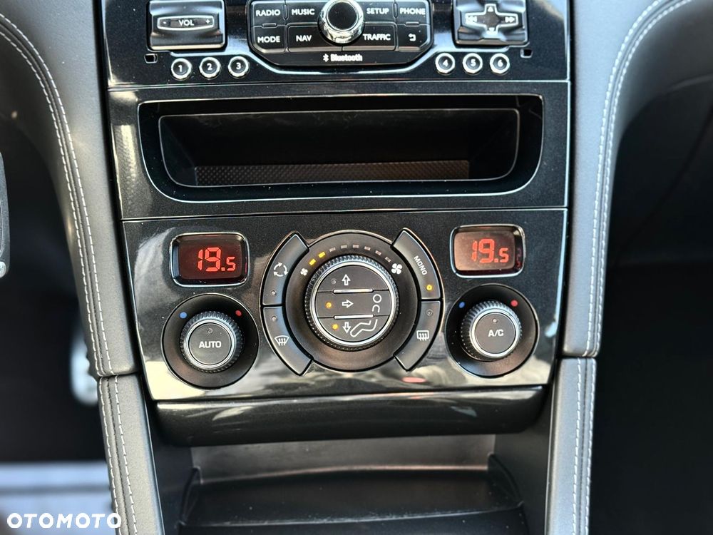 Peugeot RCZ 1.6 155 THP Onyx - 28