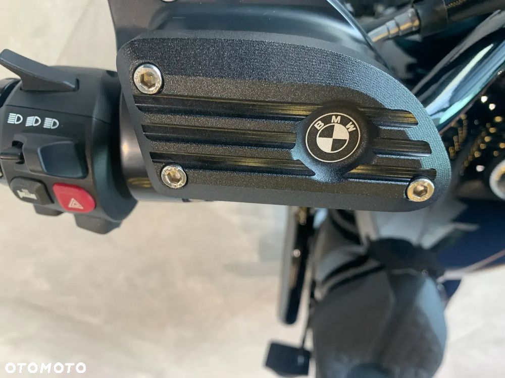 BMW R - 33