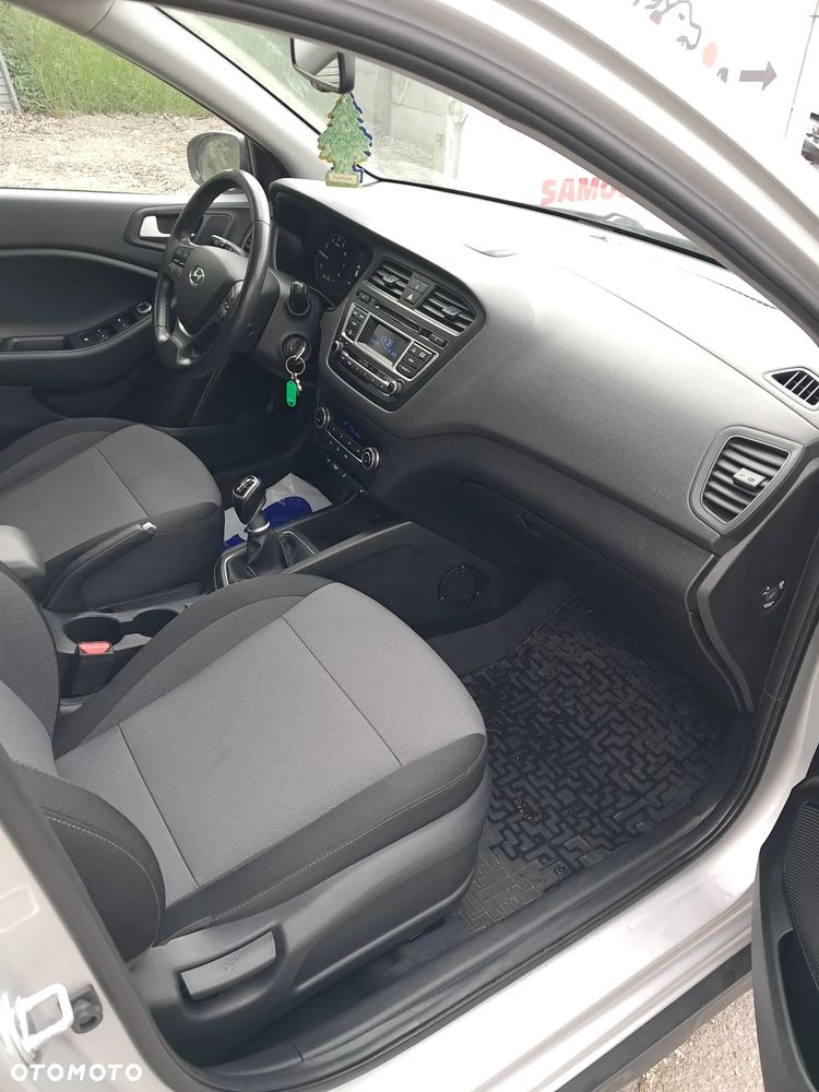 Hyundai i20 - 8