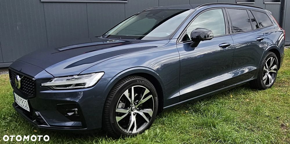 Volvo V60 B4 B DKG Plus Dark - 2