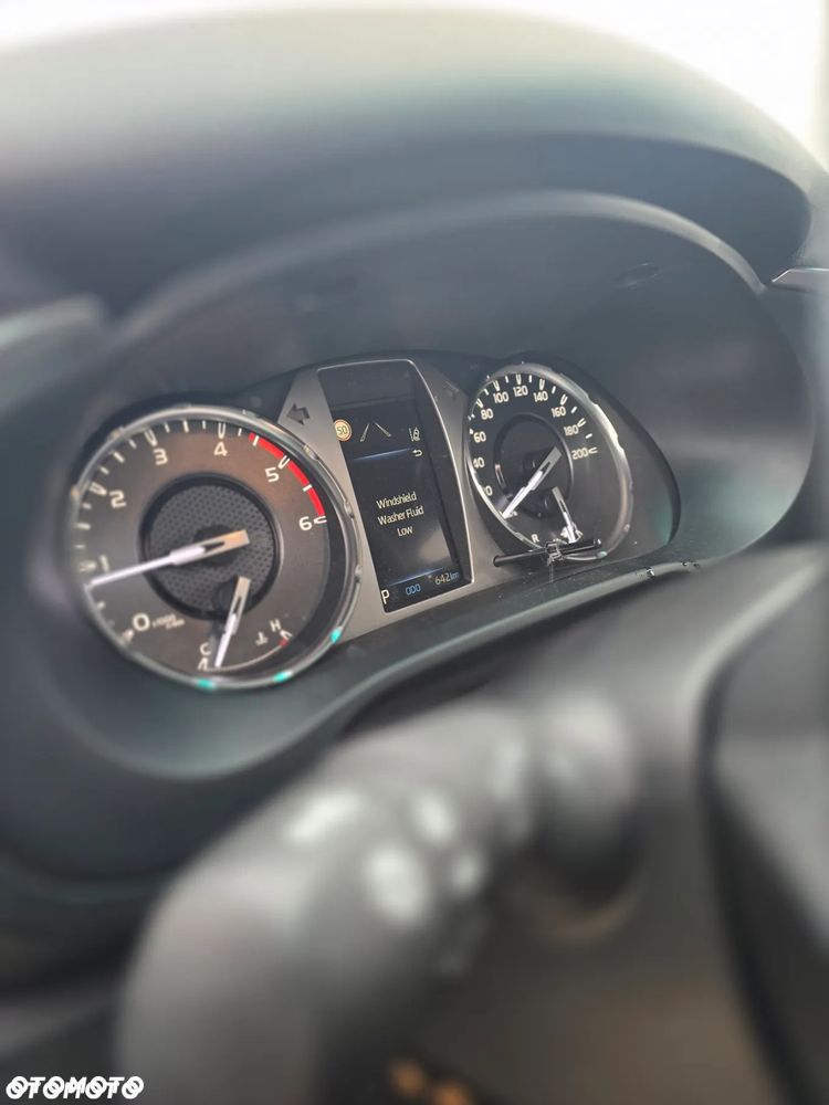 Toyota Hilux 2.8 D-4D Double Cab SR5+ 4x4 - 29