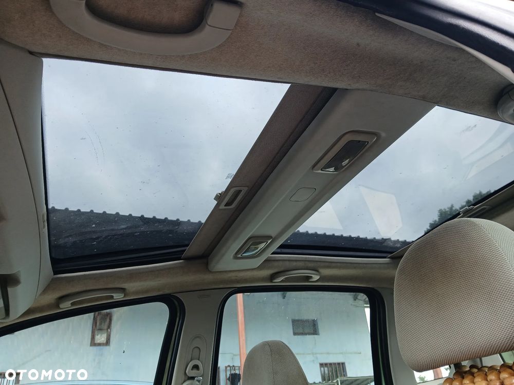 fiat idea fotel kanapa deska kokpit podsufitka boczek podłokietnik licznik panel szyb stacyjka - 3