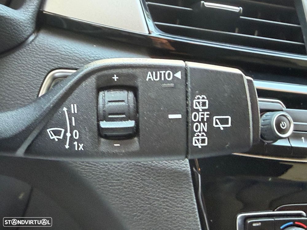 BMW X1 16 d sDrive Advantage - 34