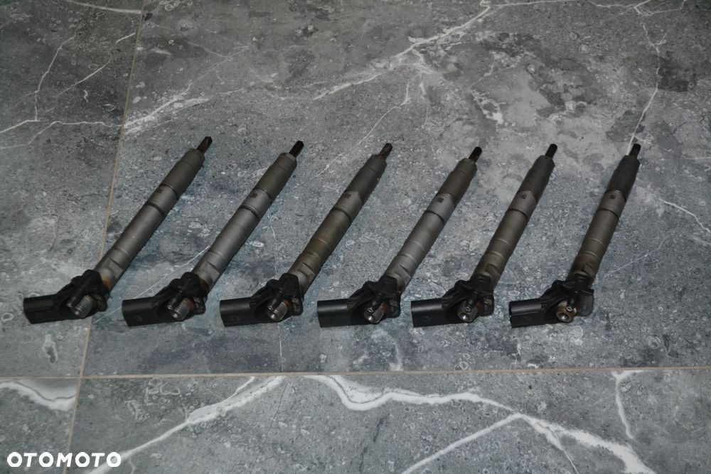 AUDI VW 2,7 3,0 TDI CR WTRYSK WTRYSKIWACZ 059130277Q - 2