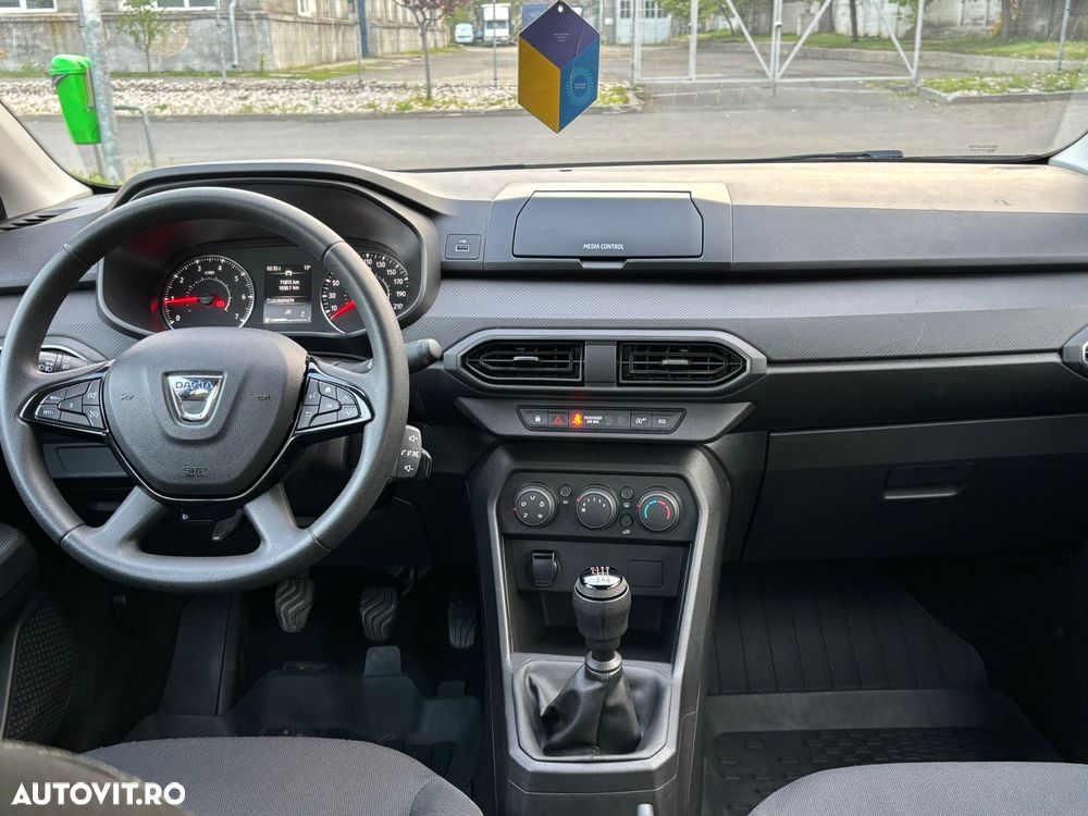 Dacia Logan TCe 90 Essential - 20