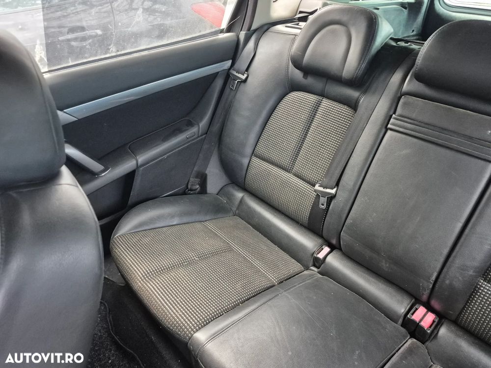 Peugeot 407 HDi 135 Automatik Sport - 25