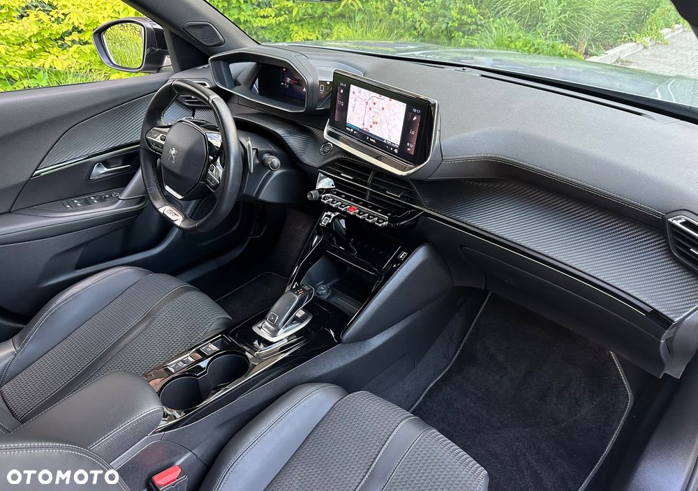 Peugeot 2008 1.2 PureTech GT S&S EAT8 - 11