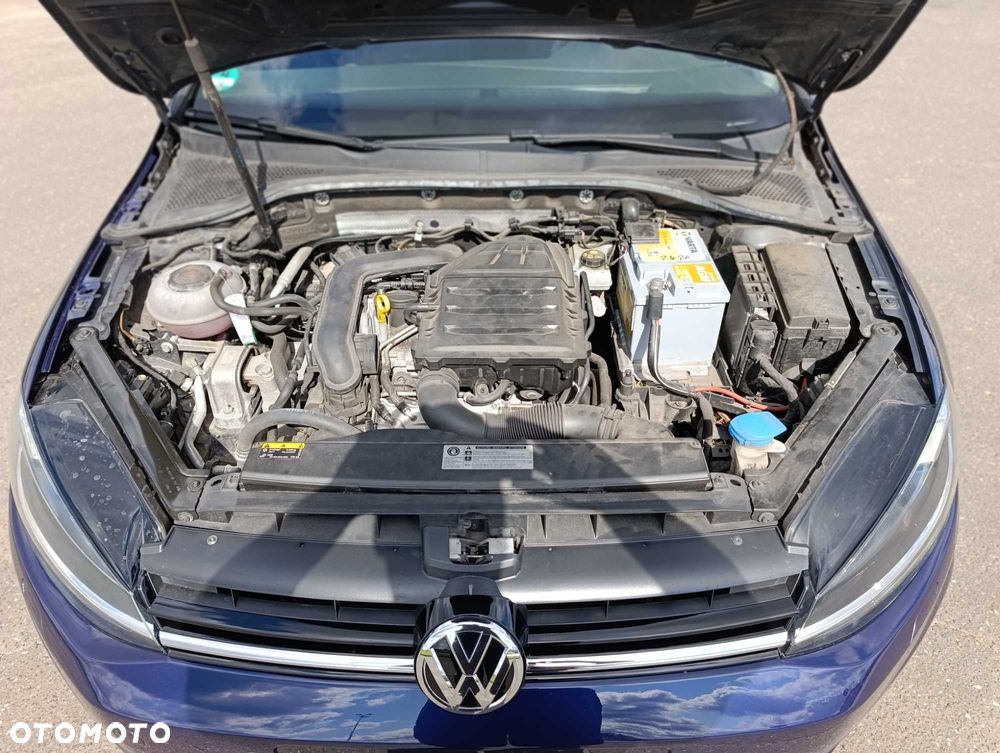 Volkswagen Golf - 6