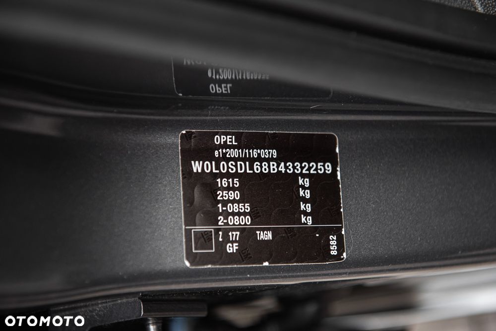 Opel Corsa 1.4 16V Innovation - 27