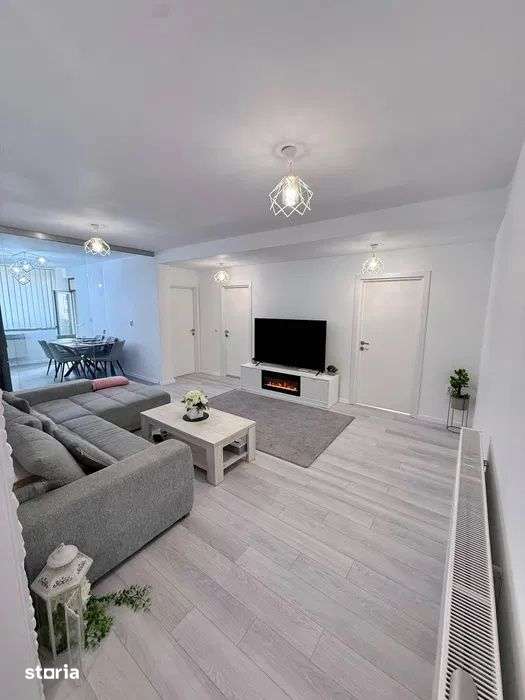 Apartament cu 3 camere, 66 mp, balcon, zona Terra — fotografia 1