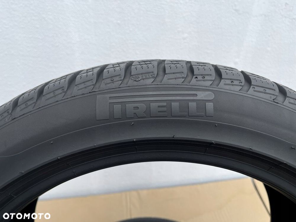 OPONA 235/45/19 235/45R19 99V PIRELLI WINTER SOTTOZERO 3 - 4